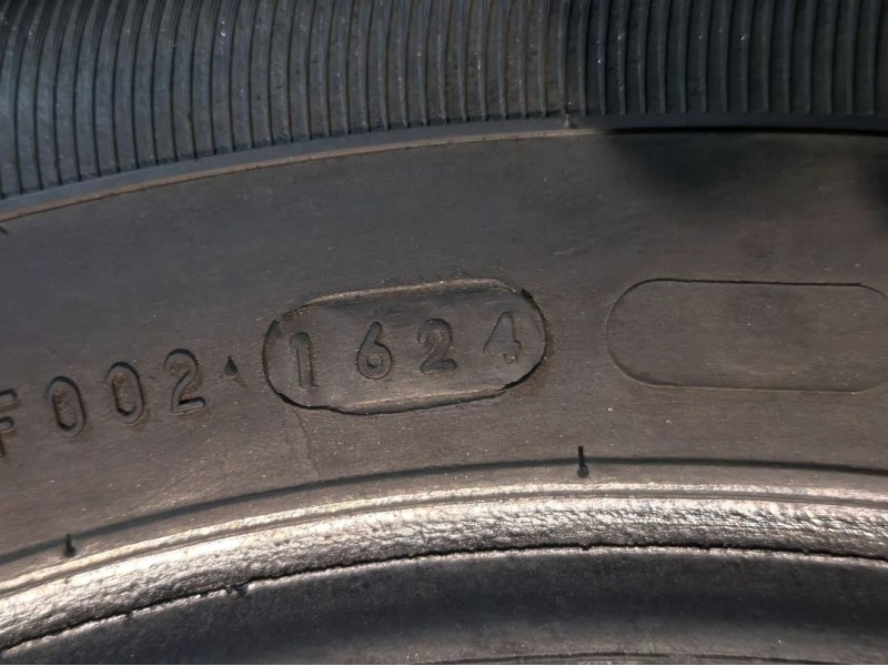 Recambio de neumaticos para » otros... sin categoria   referencia OEM IAM 1956515 1956515 195651595